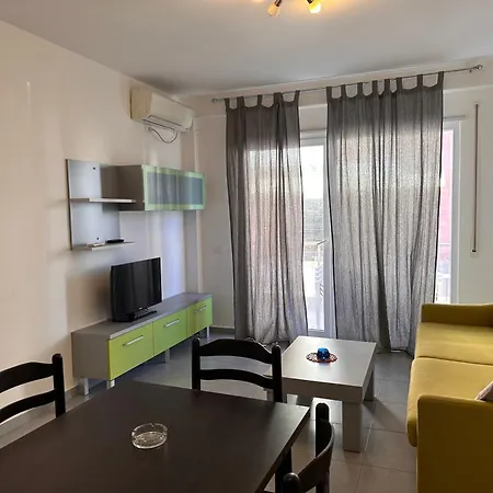 Apartment White - *