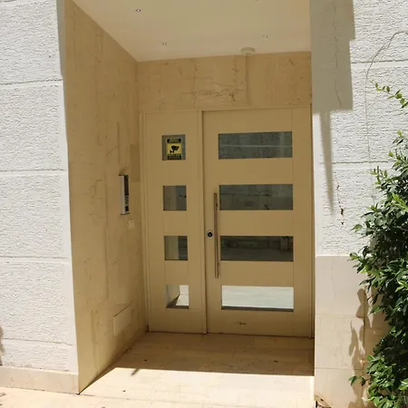 White - Apartment Sarande